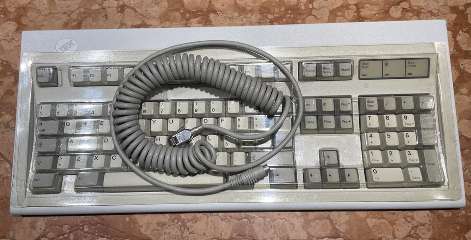 Tastiera IBM Model M Meccanica cod. 1391404 ITALIANA qwerty PS2 Vintage perfect - Immagine 1 di 4