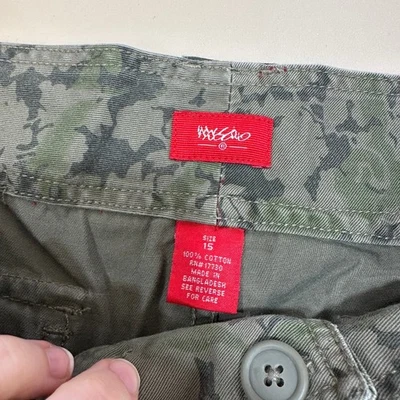 Pantalones de mujer Mossimo vintage 15 Bootcut verde camuflaje cargo bolsillo utilitario tiro medio Foto 1 de 4