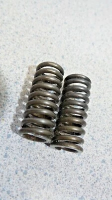 Husqvarna CR400 CR 400 1972 de colección Ahrma embrague resortes (B) Foto 1 de 3