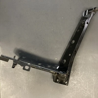 96325784 Alfa Romeo 164 2ª Serie EE. UU. 94-96 UE 92-97 - Pilar parachoques delantero izquierdo Foto 1 de 4