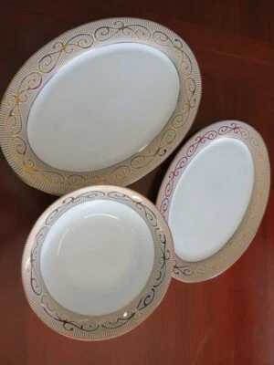 Colin Cowie porcelana blanca 2 platos ovalados para servir 1 tazón adorno de desplazamiento dorado Foto 1 de 4