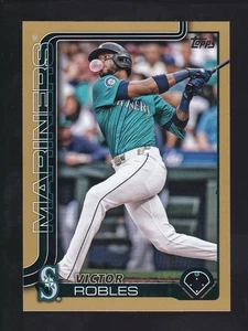 2025 Topps Series 2 #572 VICTOR ROBLES Seattle Mariners /2025 GOLD Parallel - Picture 1 of 3