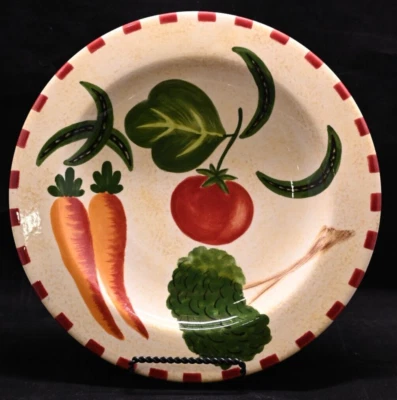 Plato de 9,5" pintado a mano diseño vegetal vintage Laurie Gates (pre-Gibson) Foto 1 de 3