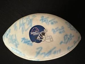 2007 BOISE STATE Logo Nike Football Team Signed Autographed 28 Signatures NCAA - Picture 1 of 17