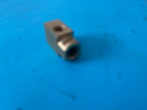 1963-65 corvette left hand brake line block 3-port - Bild 1 von 1