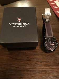Victorinox Swiss Army Dive Master 500 Purple Dial Watch 241558, 38mm - Picture 1 of 4