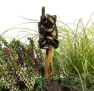 Cane Companions Frog On Bullrush Stake Topper Handmade Flower Pot Ornament - Picture 1 of 8