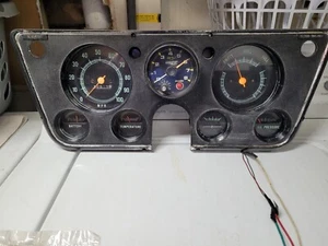 67-72 Chevy GMC C/K Truck K5 Blazer Jimmy Suburban Gauge Cluster TACH - Picture 1 of 6