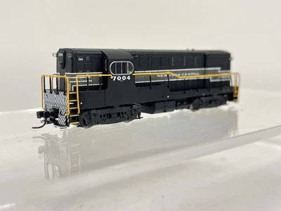 Atlas N Scale New York Central NYC #7004 H16-44 DC Powered - Image 1 of 4