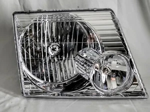 CONJUNTO DE FAROS DERECHO 02-05 FORD EXPLORER TYC 20-6061-00 NUEVO EN CAJA - Imagen 1 de 2