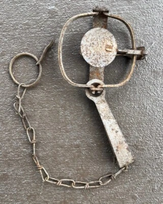 Vintage TRIUMPH #1 Long Spring  Steel Trap - Image 1 of 4