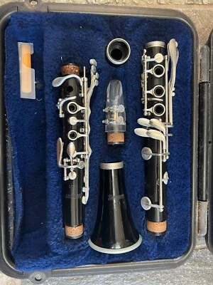Clarinete Selmer CL1401 con estuche. USA Foto 1 de 4