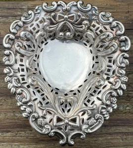Antique Pierced Sterling Silver Bonbon Trinket Dish Footed Hallmarked .80 Ounces - Picture 1 of 11