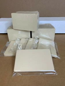 Tarjetas de PVC beige bronceado, CR80,30 mil, tamaño de tarjeta de crédito - EE. UU. - paquete de 10 - Imagen 1 de 2