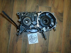 1982 82 KAWASAKI KDX175 ENGINE MOTOR CRANKCASES - Picture 1 of 10