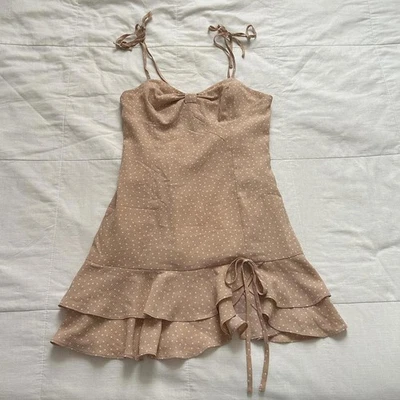 Forever 21 Vestido Lunares Rosa y Blanco con Lazos y Volantes Foto 1 de 4