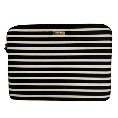 KATE SPADE New York Blanco y Negro Rayas Acolchado iPad MacBook Tablet Estuche con Cremallera Foto 1 de 4