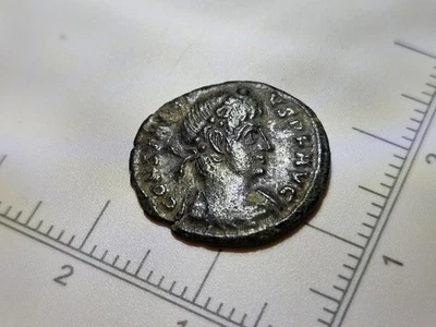 Древняя бронзовая римская монета императора Констанция II (317-361 гг. н.э.) бесплатная доставка по США! - Изображение 1 из 3