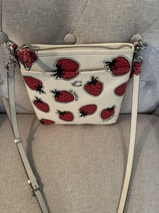 Coach Kitt Messenger Crossbody Bag in Strawberry Print Chalk Pebble Leather NWOT - Picture 1 of 13
