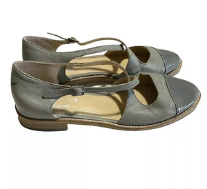 Chelsea Crew Black Label Women’s Flat Shoes Gray Cross Strap Cap Toe Size 41 - Picture 1 of 6