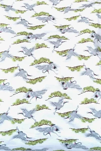 white 100% Cotton fabric with Pelican design 44" Wide - Picture 1 of 2