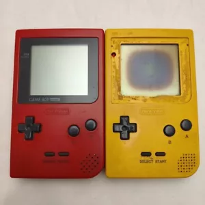 Console Nintendo Gameboy Pocket GBP lotto 2 colori casuali spazzatura giapponese per ricambi - Foto 1 di 6
