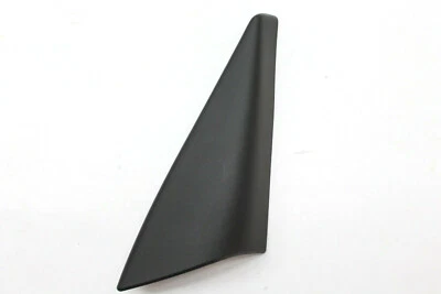 2014 FIAT 500L ПЕРЕДНИЙ ПРАВЫЙ УГОЛ ОКНА ОТДЕЛКА 735522760 OEM 14 15 16 17 18 - Изображение 1 из 3