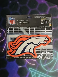 Logotipo de parrilla para vehículos "Logo On The Go" de los Denver Broncos - Imagen 1 de 2