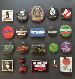 Vintage LOT 1980’s MOVIE BUTTON / PIN-BACKS. Sci-Fi, Fantasy & Horror Collection - Picture 1 of 4