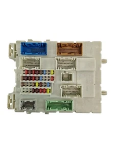VOLVO V40 2016 Sicherungskasten Relaiskasten FUSE BOX 31394963 - Picture 1 of 3