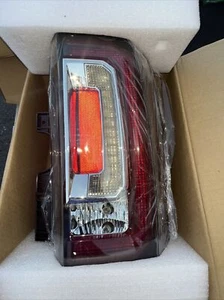 GMC 15 16 17 18 19 20 Yukon Right Passenger Tail Lamp Light - Picture 1 of 6