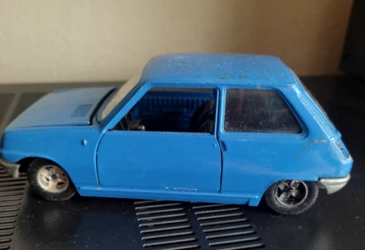 VINTAGE MARTOYS MODELLINO RENAULT R 5  ANNI '70 SC. 1:24 MADE IN ITALY - Immagine 1 di 4