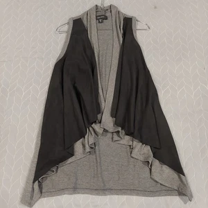 Cárdigan Karen Kane GRIS Tejido Chaleco Mujer NEGRO MEDIO Imitación Gamuza Superposición Columpio - Imagen 1 de 13