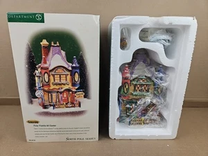 Paleta Polar Dept 56 Crayola Centro de Arte Polo Norte Serie 56726 NUEVA EN CAJA Bonita - Imagen 1 de 3