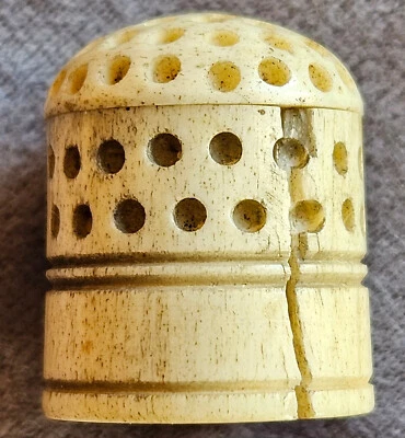 Dé à coudre ancien XVIII / XIX ème - 1 fente - Collection - Photo 1/4