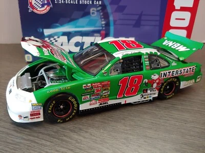 1/24 BOBBY LABONTE #18 INTERSTATE BATTERIES / COCA-COLA POLAR BEAR 2001 ACTION - Image 1 of 4