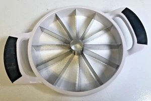 Norpro Slicing Ring Cake/Pie Slicer Perfect Slice Every Time 7 3/4" Inside Exc - Picture 1 of 10
