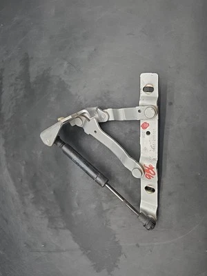 PORSCHE BOXSTER 1997-2004 - BISAGRA MALETERO TRASERO IZQUIERDO 98651215101 M4-682 Foto 1 de 4