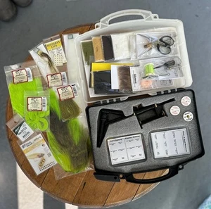 Targus Basic Fly Tying Kit & Extra TCO Fly Tying Items Included With The Kit - Picture 1 of 13