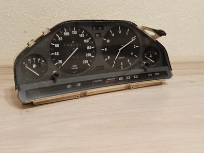 BMW E30 Instrument Gauge Cluster Speedometer, 220 KM/H VDO 325i M3 320i 318i 327 - Image 1 of 4