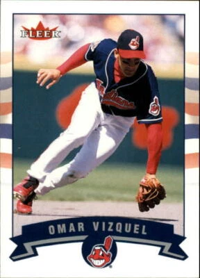 2002 Fleer   #255 Omar Vizquel - NM-MT  - Image 1 of 2