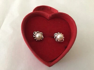 14k.white gold earrings with pure cultured pearls and small diamonds - Image 1 of 2