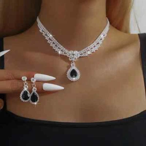 Juego de joyas Boho Chic de 3 piezas con collar y pendiente con diamantes de imitación brillantes. - Imagen 1 de 1