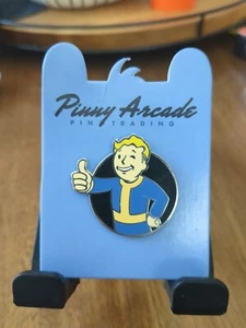 2015 Pinny Arcade Vault Boy Pin PAX Bethesda Fallout - Picture 1 of 2
