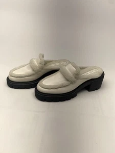 Mocasines Stuart Weitzman Soho Chill para mujer talla 10 blancos forrados de piel de oveja - Imagen 1 de 10