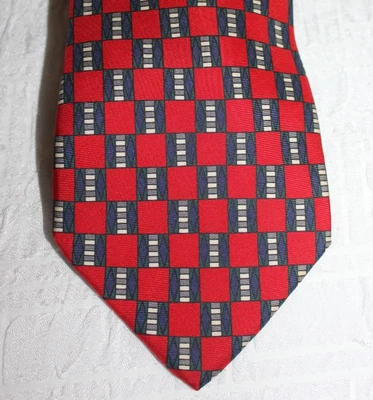 Roundtree & Yorke All Silk Red Geometric Made in USA Fabric Italian Power Tie - Image 1 of 3
