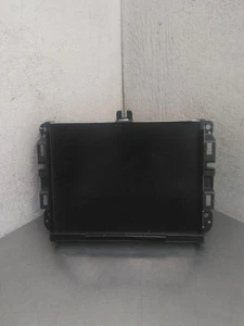 2014 Jeep Grand Cherokee Radio Navigation Uconnect 8.4" TouchScreen Display - Picture 1 of 2