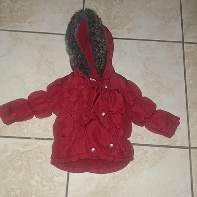 GYMBOREE GIRLS HOODED RED  Jacket 18-24 mEUC - Imagem 1 de 3