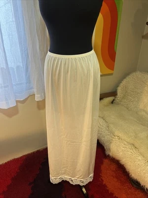 Maxi Falda De Colección Lorena Marfil Medio Deslizamiento Encaje Sedoso Nylon Lencería EE. UU. Mediana Foto 1 de 4