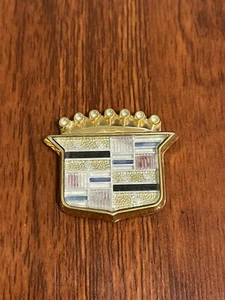 Vintage Cadillac Gold Shield Emblem 1.25" - Bild 1 von 3